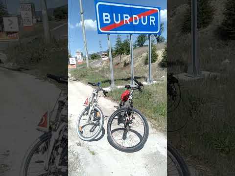 arkadaşlar Burdur dan Isparta ya gittik bisikletler ıspartada vidyo çekemediğimiz için böyle oldu