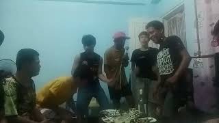 Birthdayboy Po Yan Ng Kuya Cent Ko. Paminsan2X..xmpre Need Din Mging Msaya..ksma Ng Tropa..