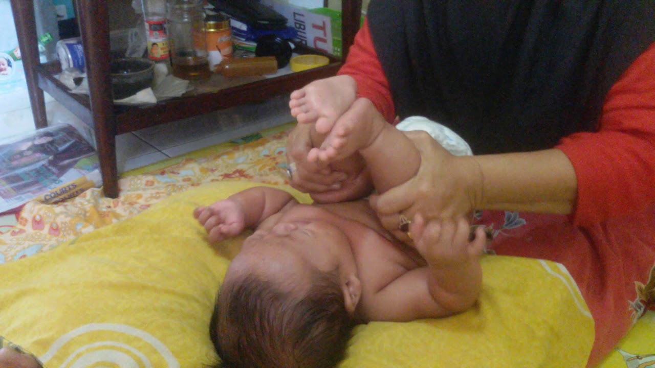 Baby/Bayi  :  Urut/ Massage