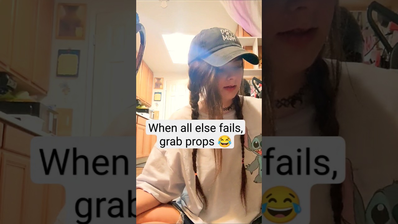 fan aka stage props for nervousness 😂 