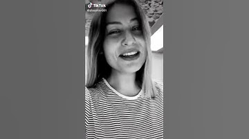 Thumbnail of Sıla Şahin - Bakıyorum Geçmişime
