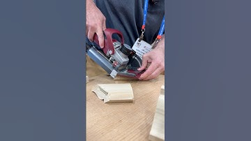 Internal Clamping For Mitered Corners! #cooltools #woodworking #construction