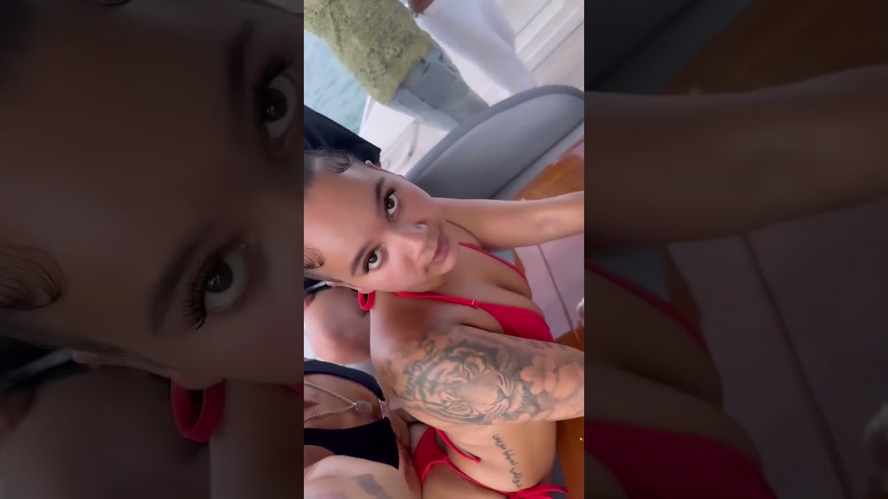 SEXY POV: She Hit The Most Seductive Twerk In This Tiny Outfit - Twerking Sum: Song Lyrics, Music Videos & Concerts SEXY POV: She Hit The Most Seductive Twerk In This Tiny Outfit - Twerking Sum: Song Lyrics, Music Videos & Concerts