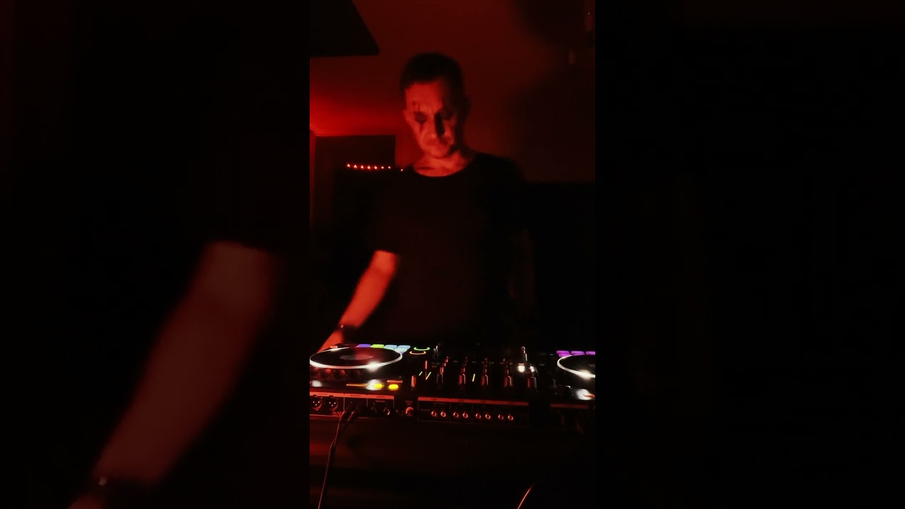 Artemas I Like The Way You Kiss Me (Professor Saibertin Hard Techno Remix) 