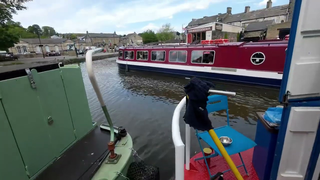 A Walk Along Skipton Canals