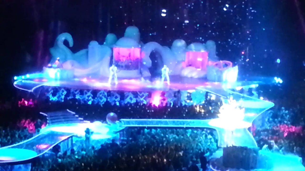 artRave Berlin +++ ARTPOP & G.U.Y +++ Lady Gaga