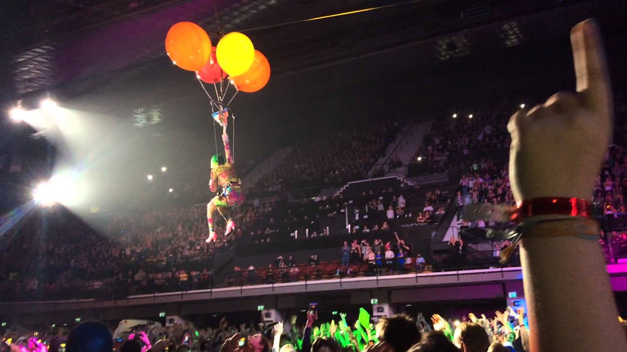 Katy Perry Birthday Vienna Youtube 