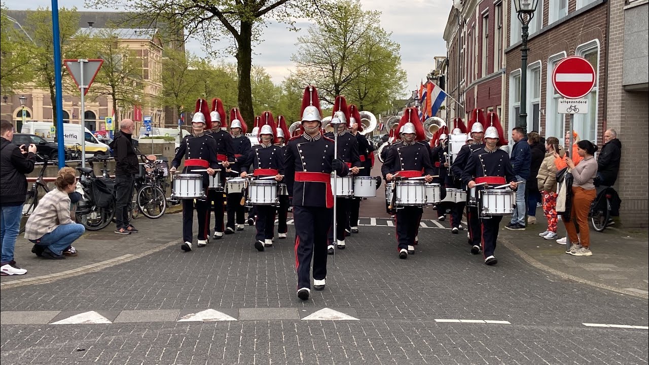 Kamper Trompetterkorps - Straatparade Koningsdag Kampen 2024