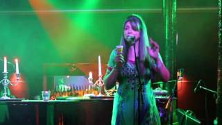 Download Lagu Baba Bulay Shah - Ni Main Kamli Aan - Sanila MP3