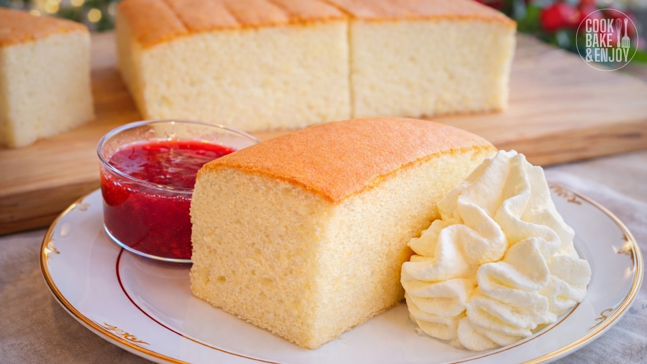 Невероятно мягкий и воздушный молочный бисквит. Простой рецепт с небольшим количеством ингредиентов.