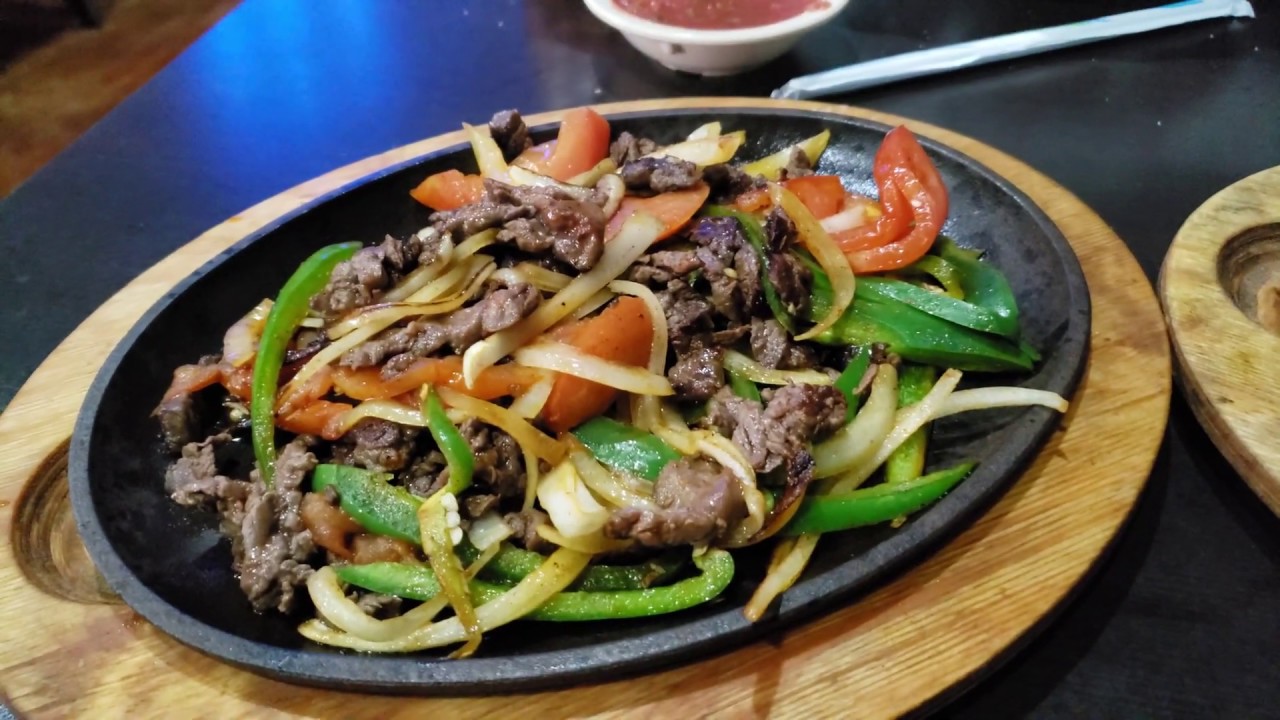 Queso Fundido & Fajitas Typical Southern United States Mexican Food