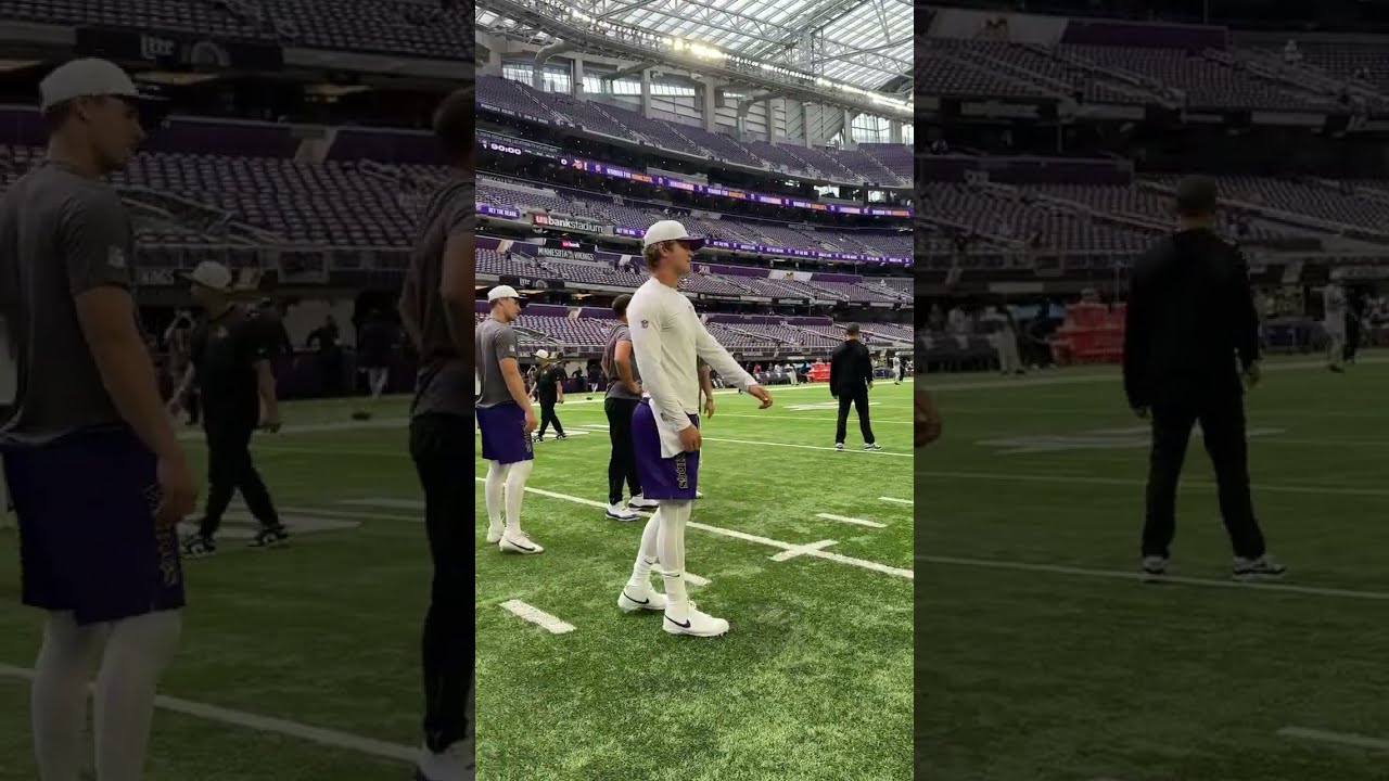J McCarthy Warming Up For Texans