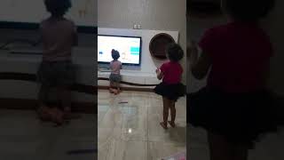 Arkandan Ağlar Müzik Keyfimiz