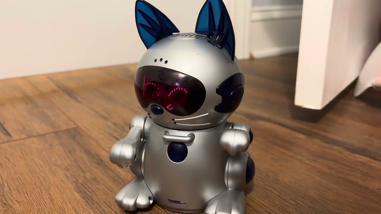 Tiger Meow-chi (silver and purple)