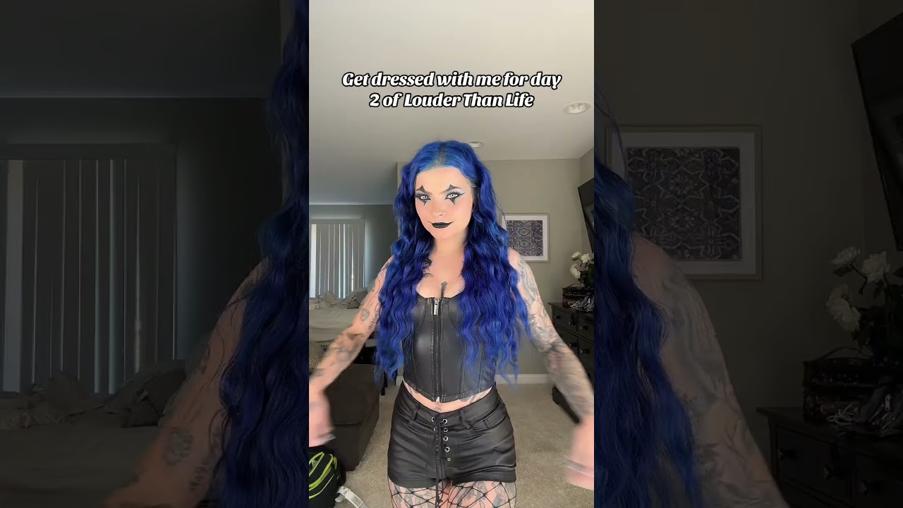 Day 2 outfit for Than Life 🤘🏼 