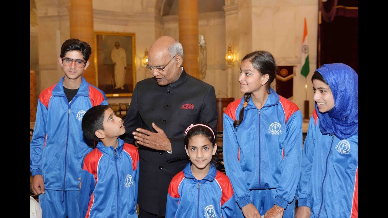 President Kovind meets youth from Jammu & Kashmir at Rashtrapati Bhavan