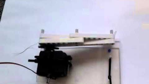 scissor lift using lego and a servomotor