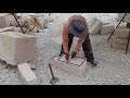 Tallado de una Piedra de Sillar en Culebrillas en Arequipa, Perú