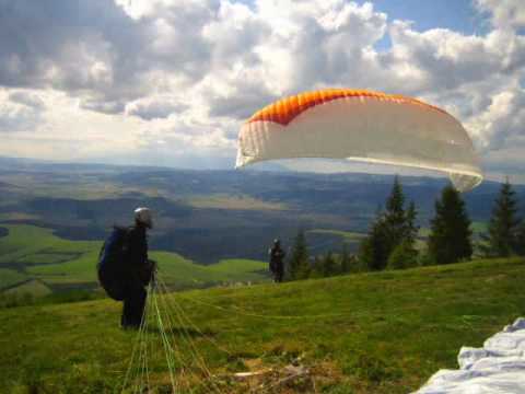 PARAGLIDING SLOVAKIA & ELLUS 3 Solparaglider