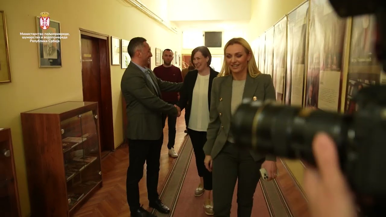 Посета Трстенику