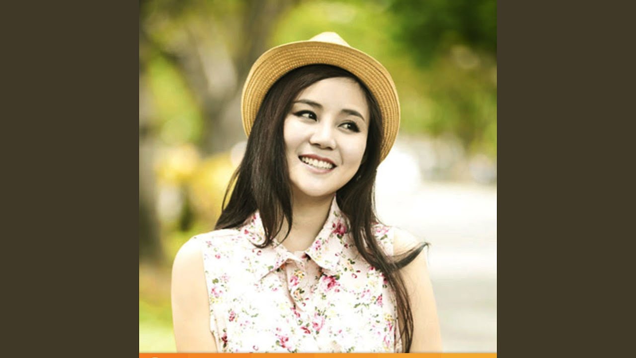 Chiếc Áo Sờn Vai