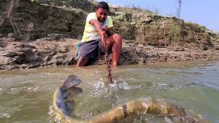Really Incredible Fishing Method In River Underwater Big Monster Fish Catching #fishing