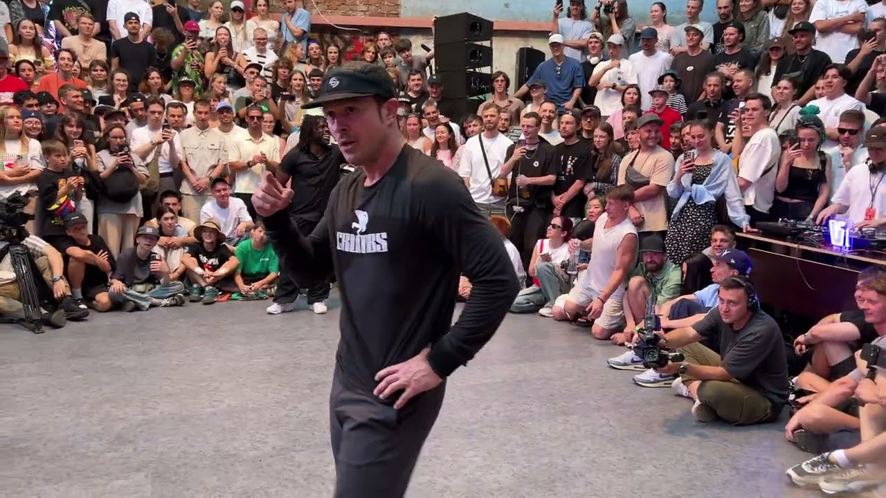 V1 Battle Junior vs Crumbs (18.07.25)