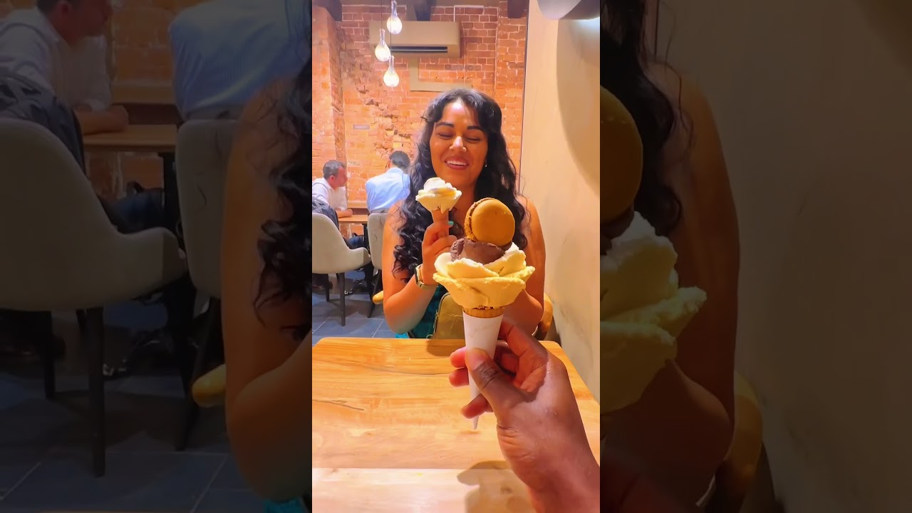 Gelato that looks like a rose 🤩😋