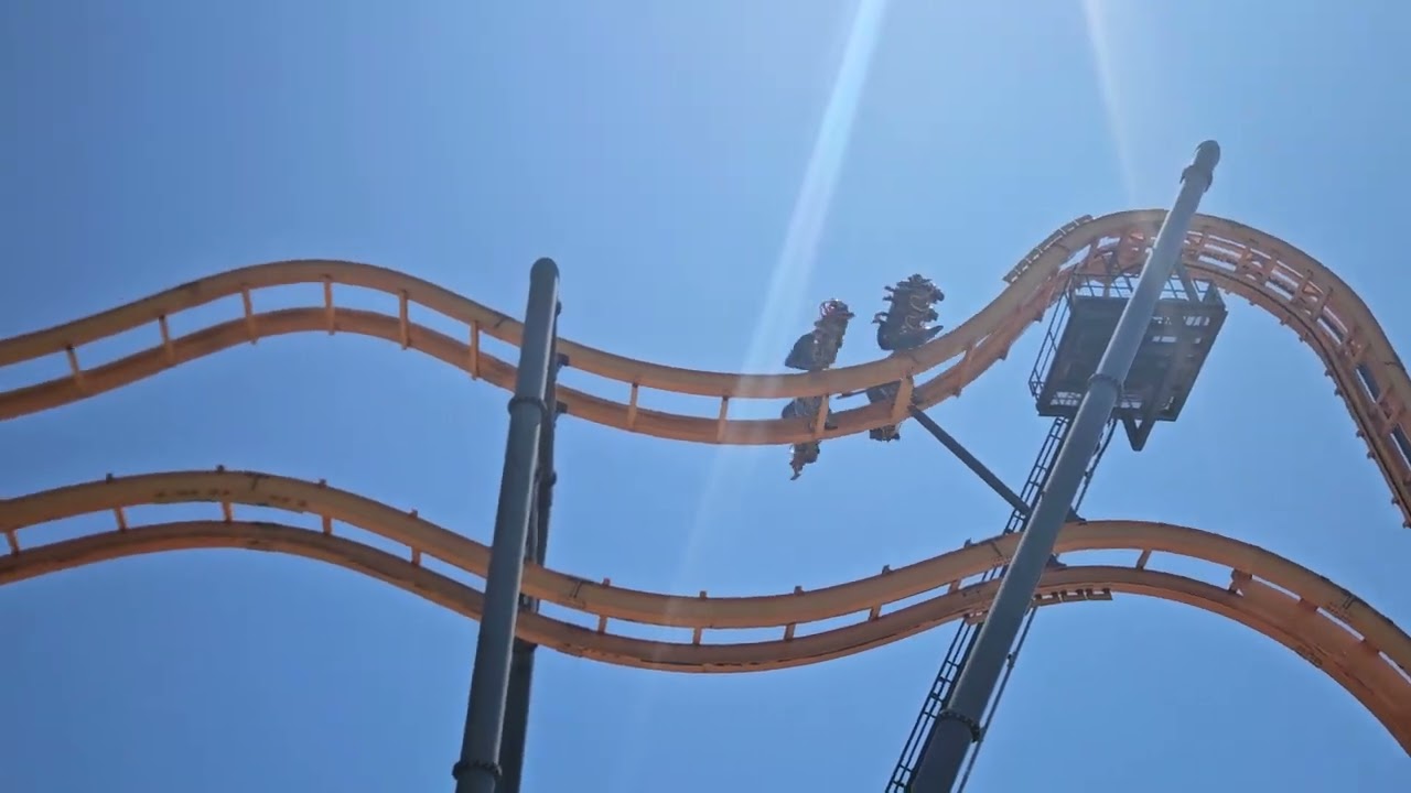 Batman ##Rollercoaster #fun #go #fyp #livelife 