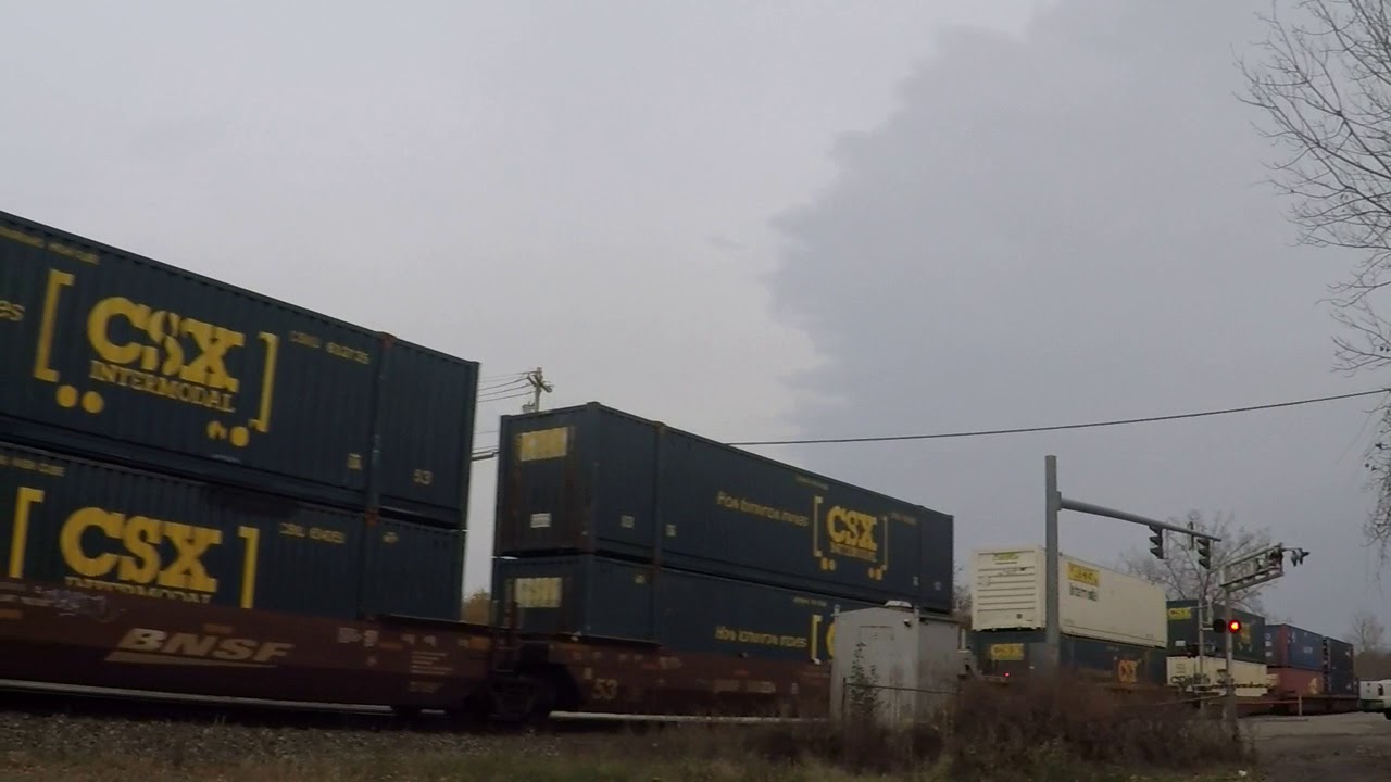 Canadian Pacific and CSX mixed Freight and CSX container train double ...