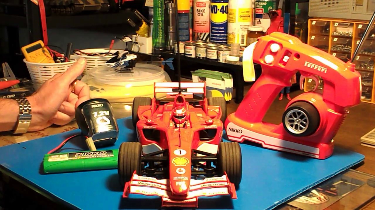 Automodello RC Ferrari F2005 - YouTube