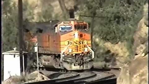 Tehachapi Loop - BNSF Freight Action - Video # 8 "Bealville to the Loop"