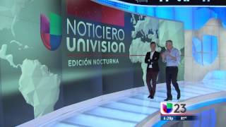 WLTV Noticias 23 - 7/20/15 - Behind the scenes of Noticiero Univision's set