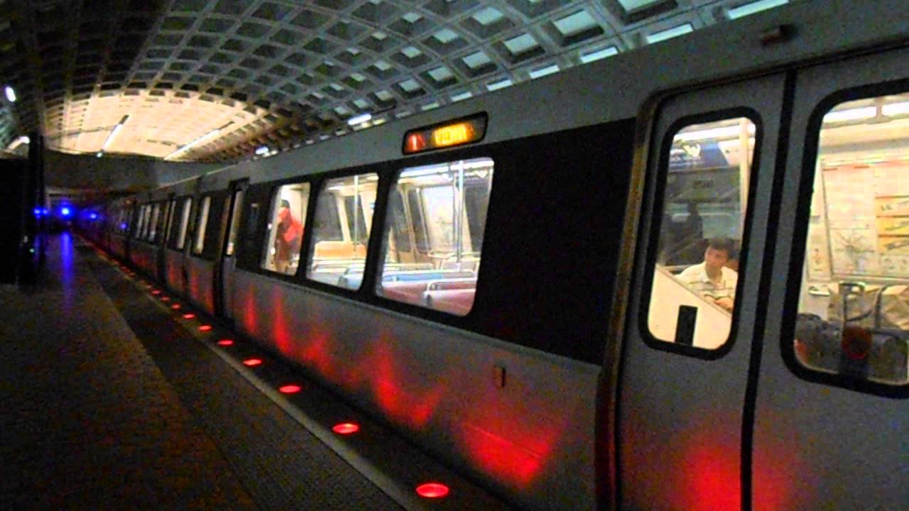 DC Metro (WMATA) Vienna bound Orange Line train at Ballston MU YouTube