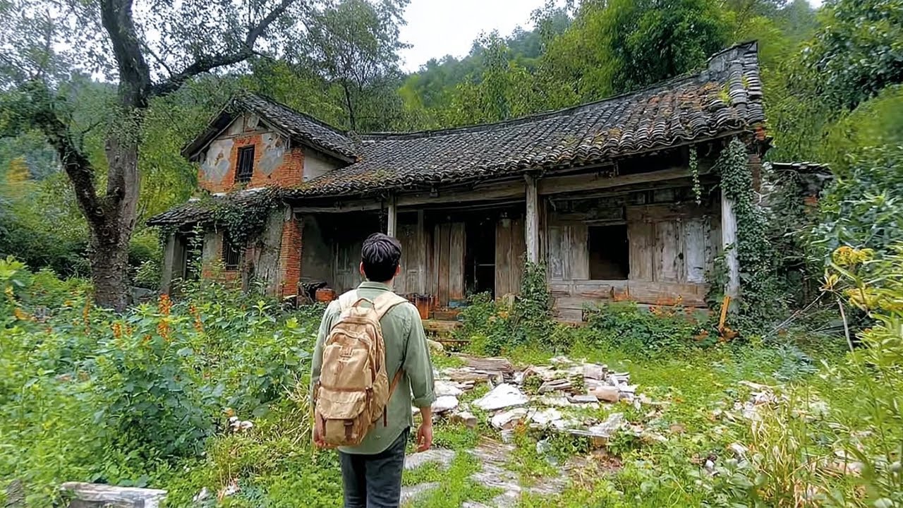 To Get Out of Debt, Man Renovates an Old House in the Mountains and Lives a New Life