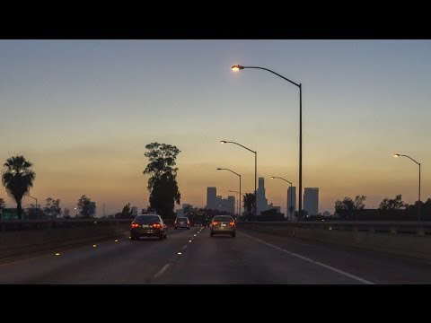 Video: Hoeveel kos huiseienaarsversekering in Los Angeles?