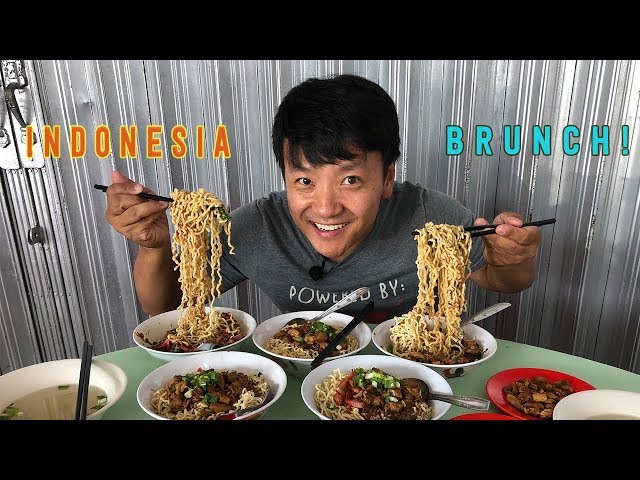EXTREMELY CHEWY NOODLES! Indonesian BRUNCH Street Food Tour in Jakarta Indonesia
