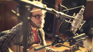 Video thumbnail of "AMOS LEE SONG SPOTLIGHT: Chill In The Air"