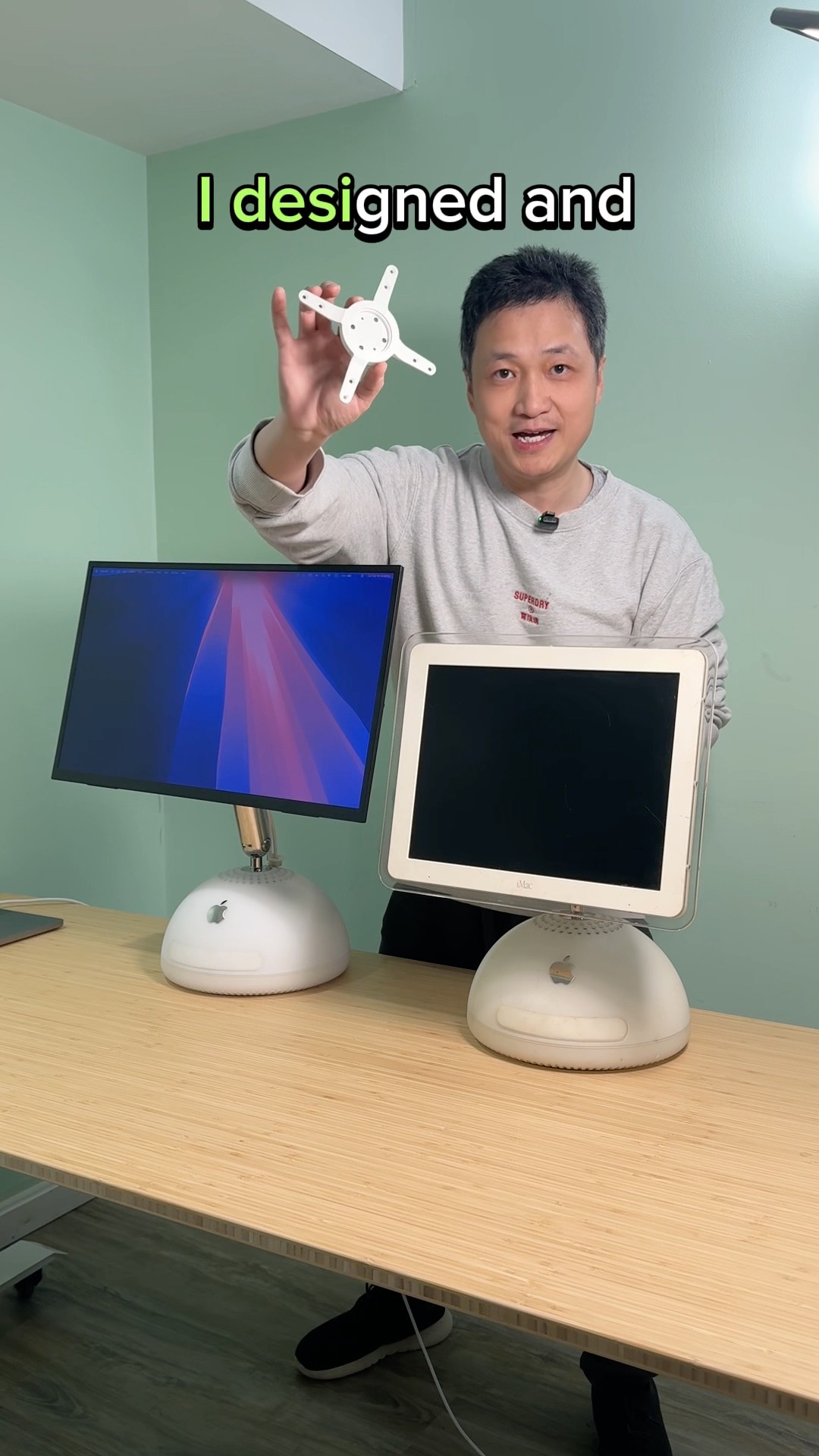 Replace the Apple iMac G4 screen with a 24” 4K portable monitor