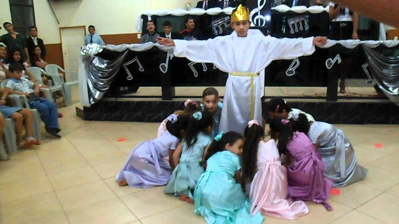 coreografia com crianças da IEADBSC: 