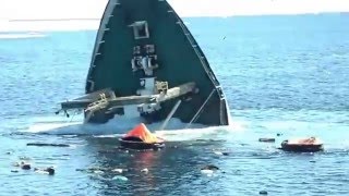 Тонет корабль!!! Всё происходит на глазах! Тонет корабль!!! Всё происходит на глазах!