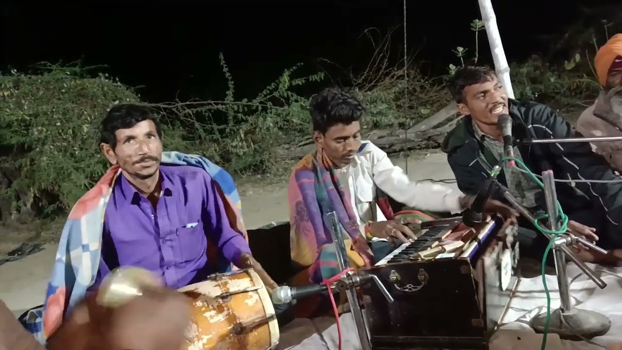 gayak kalakar Paras Meena..Nava guda