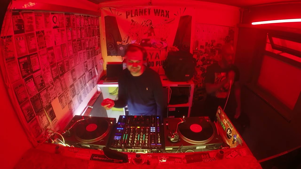 Darren P & Marvel // 40-min vinyl set ~ UK Garage