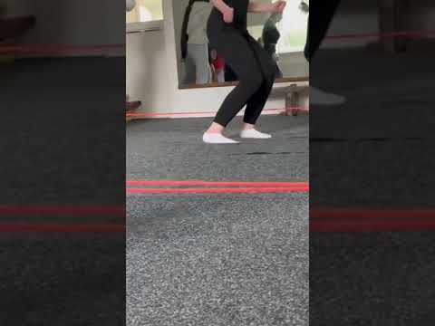 Видео: Стрибкові вправи з використанням скакалок
