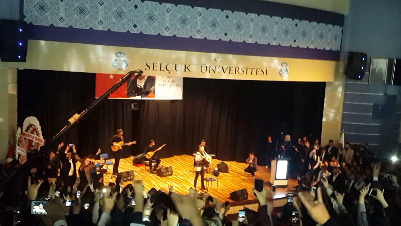Ali Kınık - Ali Ayşe'yi Seviyor (Selçuk Üniversitesi Konseri)