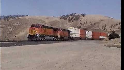 Caliente, CA 2009 14 2 BNSF Head to Tehachepi Loop and Shown Up High