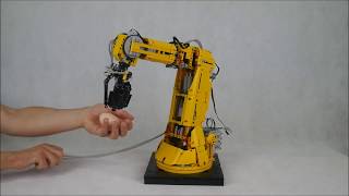 Lego 6-axis Robot Arm