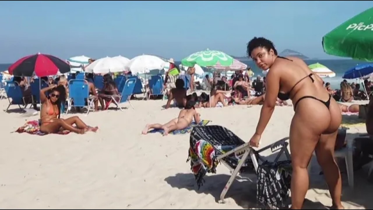 🤫Caught Her Don't Do THIS Here! Copacabana Beach, Leblon Beach, Ipanema Beach, Rio de janeiro Brazil