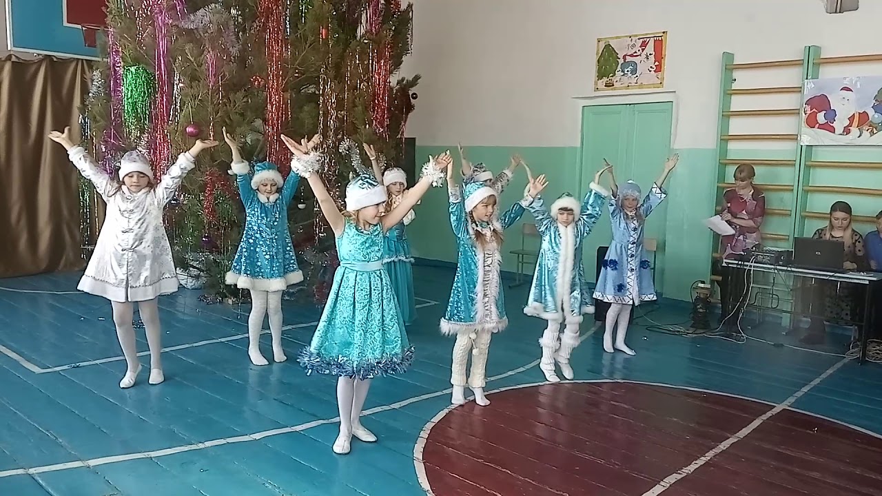 Как танцевать танец на новый год ,,Кабы не было зимы.