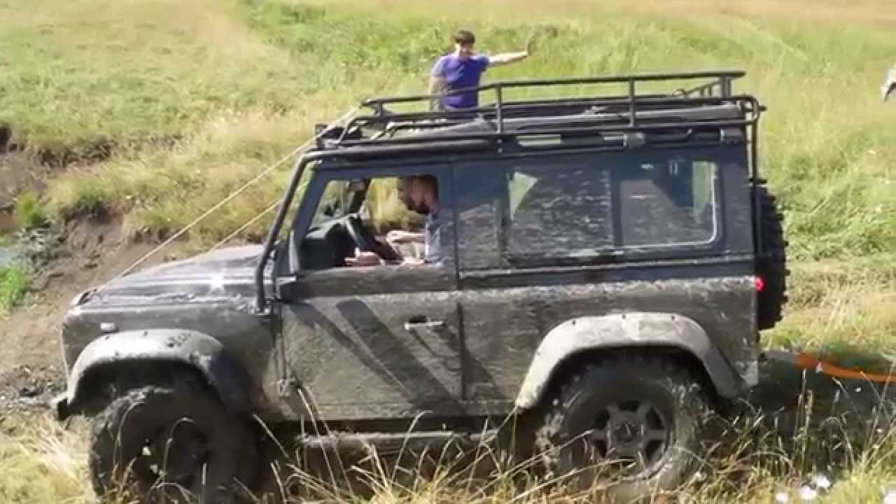 Land Rover Discovery TOW Land Rover Defender 90 OFF ROAD YouTube